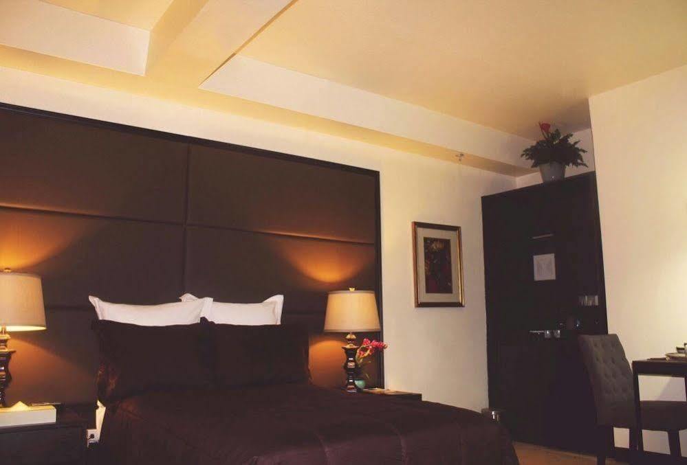 One Pacific Hotel Tamuning Buitenkant foto
